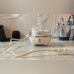 Dash White Compact 3-in-1 Everyday Egg Cooker. Never Used. $10
